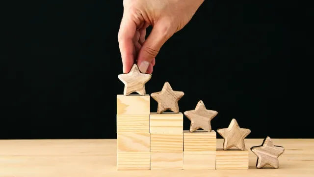 SEO for the insurance sector. How to rank first for "Home insurance" in Google.