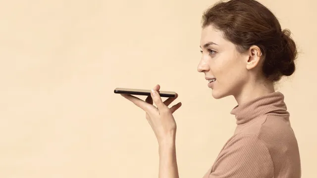 How to Optimize Content for Voice Search in 2024